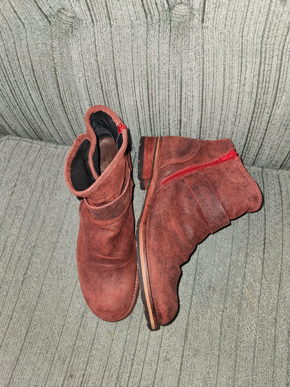 🍉Felmini 40 Ankle Booties in Rusty Red. - Picture 2 of 8
